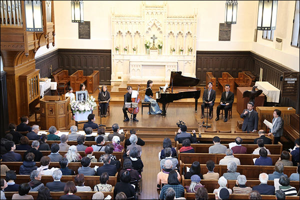 릿쿄대학 추모회 모습, 2월 19일