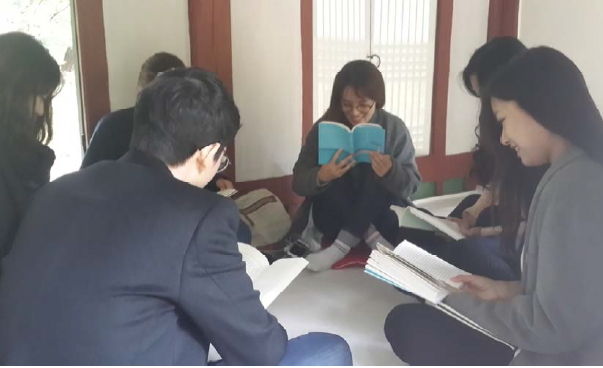 2016 행사 현장(창덕궁 농산정-독서토론)