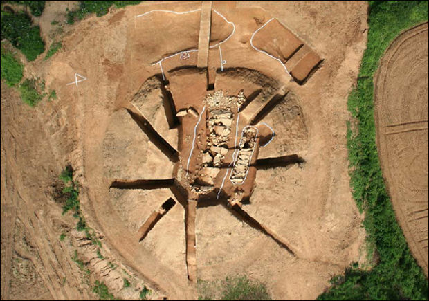 32호분 발굴조사