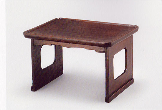 강원반, 개인소장, 42.3×32.4×26.5cm, 소나무, 19세기