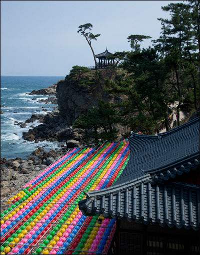 낙산사 의상대 연등(사진 최우성 작가)