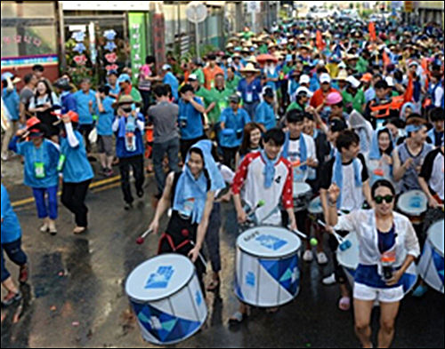 축제행렬 모습