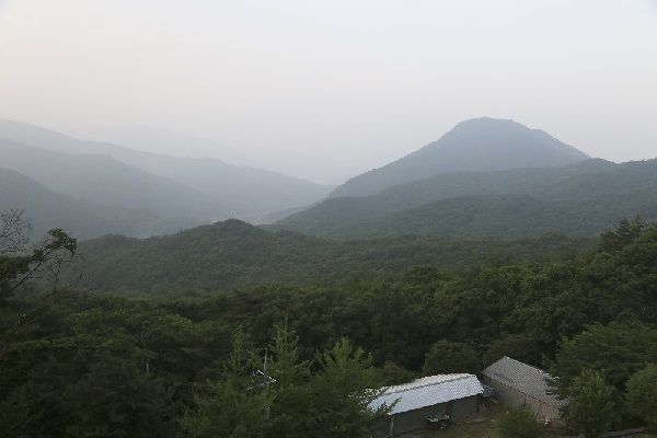 천주사에서 본 주변산사