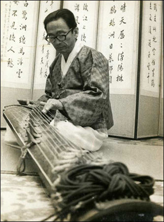 고 녹야(綠野) 김윤덕 작고 보유자(1918~1978, 국가무형문화재 제23호 가야금산조)