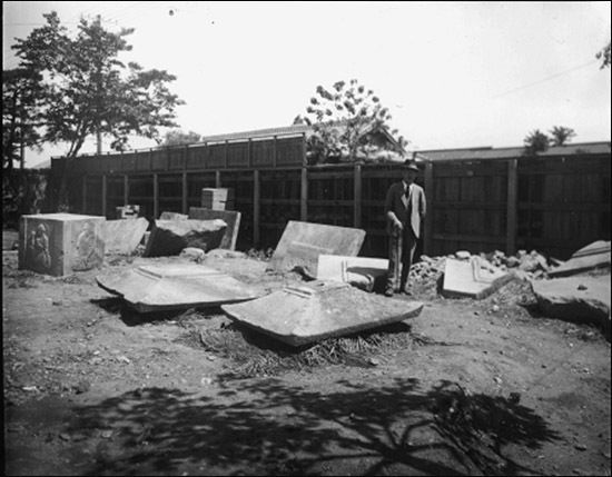 일본인 골동품상의 대구 제면공장 공터_산청 범학리 삼층석탑(국보 제105호)