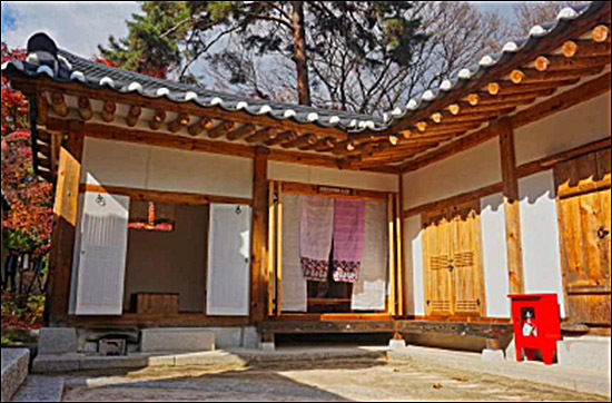 신덕황후 도서관 전경