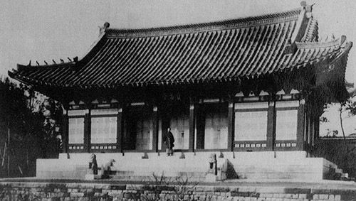 오쿠라 기하치로는 자선당을 일본에 가져가서 전시실로 썼다.