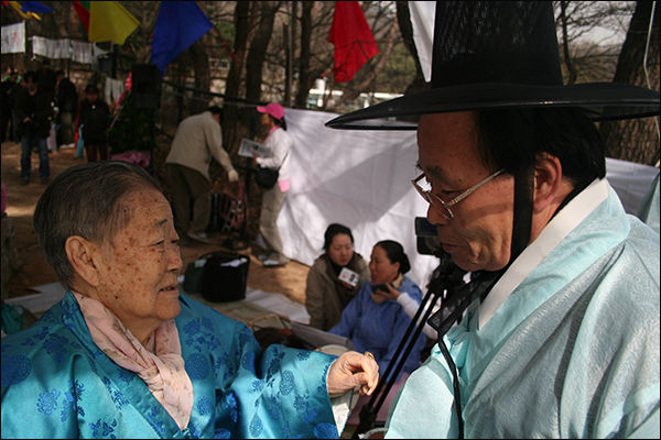 김명석 당주무녀와 한상기 당주악사