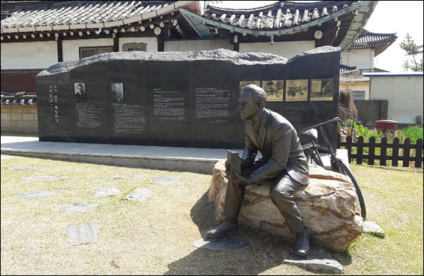 세계에 제암리 학살의 잔혹함을 알린 스코필드 선교사 동상