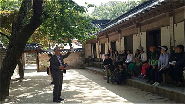 박상진 경북대 명예교수의 현장 설명