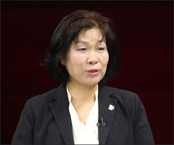 제3회 길원옥여성평화상을 받는 5.18광주민주화운동 당시 가두방송의 주인공이면서 2018년 4월 30일 기자회견을 통해 5·18 때 겪은 인권유린 피해사실을 용기 있게 고발한 차명숙 씨