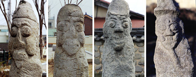 사진 5,6 : 전라북도, 부안군 부안읍 서외리 ‘서문안당산벅수’는 '上元周將軍'과 '下元唐將軍'으로 우리나라에서 처음 글씨가 새겨진 돌장승(벅수)으로 알려져 있다. 1689년에 세워진 국가민속문화재 제18호다. ‘상원주장군’은 220cm의 크기이며, ‘하원당장군’은 210cm다. (2001, 황 준구 사진)<br>
<br>
사진 7,8 : 전라북도, 부안군 부안읍 동중리 ‘동문안당산벅수’는 '上元周將軍'과 '下元唐將軍'이다. 국가민속문화재 제19호다. 이 마을은 당산제를 ‘철륭제’(凸隆祭)라 한다. ‘상원주장군’의 크기는 180cm이고, ‘하원당장군’의 크기는 225cm 이다. 역시 중국의 '장수'를 표현한 것이다. 그리고'할아버지 장승과 할머니 장승은 더 더욱 아니다. 남자와 여자로 구분하는 것은 어리석은 짓이다. (2000, 황 준구 사진)
