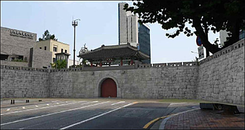 돈의문 증강현실 모바일 실행 이미지(정동사거리 남서방향 촬영)