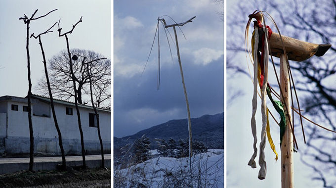 사진 16, 전라남도 영광군 묘량면 운당리, 영당마을 '수살맥이' (2003, 황준구 사진). 사진 17, 전라남도 곡성군 삼기면 노동리, 남계마을 '짐대' (2004, 황준구 사진). 사진 18, 전라남도 보성군 벌교읍 장좌리, '마실 짐대' (2008, 황준구 사진)
