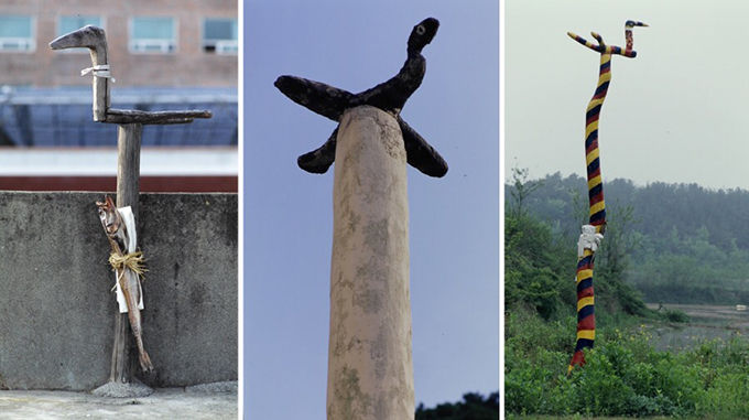 사진 22, 부산광역시 기장군 기장읍 연화리, 서암마을 '거릿대' (2005, 황준구 사진). 사진 23, 경상남도 통영시 산양읍 곤리 '오신장군' (2009, 황준구 사진), 사진 24, 경상북도 김천시 아포읍 농소면 용암리, 소마 '별신대' (2002, 황준구 사진)
