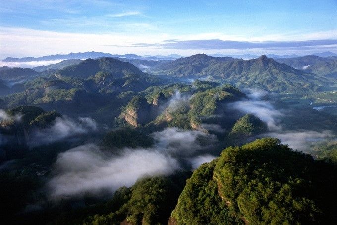 중국남동부 으뜸 명산 무이산(武夷山) 전경