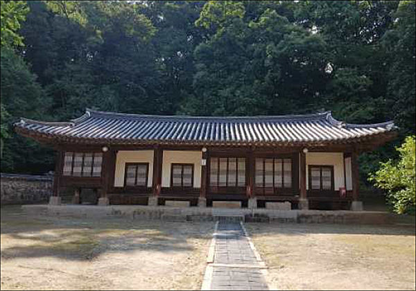 인릉(순조와 순원황후) 재실