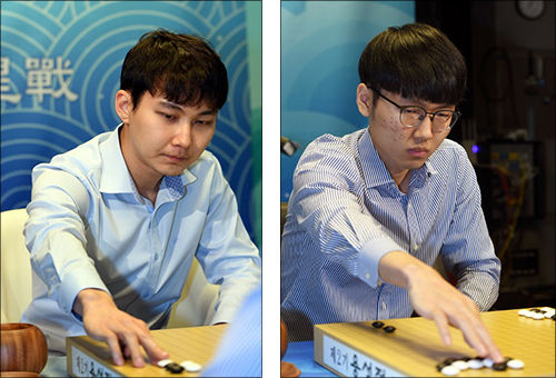 박정환 9단은 개인 통산 서른 번째 우승을 달성했다.(왼쪽), 박정환 9단과의 세 차례 타이틀전서 모두 패한 신진서 9단은 다음을 기약하게 됐다.