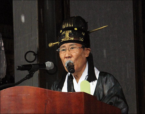 추모사를 하는 대한민국순국선열ㆍ애국지사 영령추모제를 주최한 (사)대한민국순국선열유족회 이동일 회장