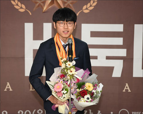 남자 기록 부문에서는 신진서 9단