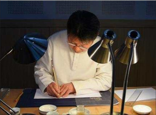 보유자 인정 예고된 김경호 씨가 사경하는 모습