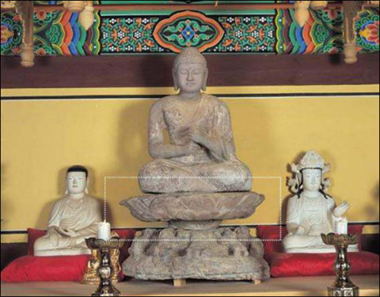 대좌 참고자료 – 연꽃무늬 대좌(밀양 천황사 석조비로자나불좌상(보물 제1213호)>