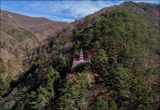 정선 정암사 수마노탑(원경)