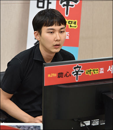 박정환 9단의 '온라인대첩'이 1승 남았다