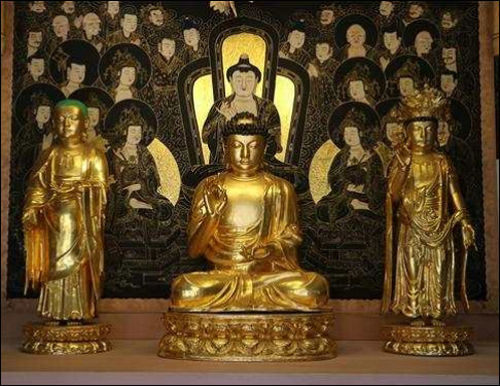 보물 제2072호 합천 해인사 원당암 목조아미타여래삼존상 및 복장유물(목조아미타여래삼존상)