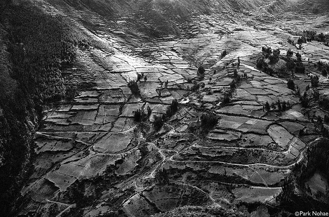 「하늘까지 이어진 밭」, On the way to Pisac village, Andes Mts., Peru, 2010.