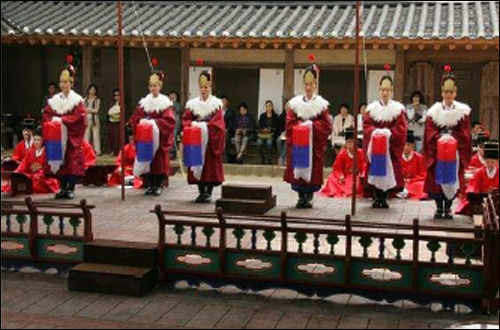 연경당 진작례 – 춘대옥촉(春臺玉燭)