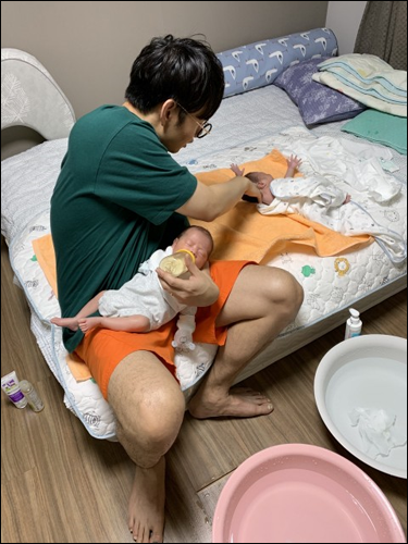 ‘대한민국의 아빠’ 사진공모전 으뜸상을 차지한 황대연 씨의 육아생활 사진