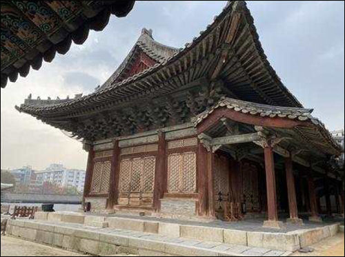 참고3 - 창경궁 명정전 뒤쪽 툇간의 모습