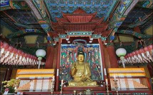 세종 비암사 극락보전 내부