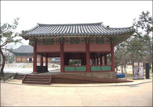 중화전 경사로 설치 모습
