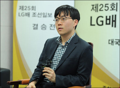 신민준 9 위 단, 케르 체를 이기고 LG 컵 우승