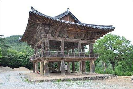<보물 지정 - 의성 대곡사 범종루 왼쪽 면