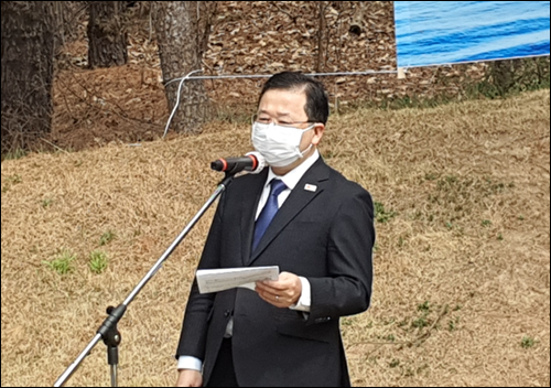 행사에 참석한 일본대사관 광보문화원장을 맡고 있는 주쵸 가즈오 문화 공사(中條一夫)