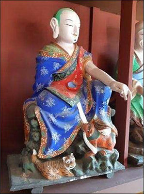 완주 송광사 목조석가여래삼존좌상 및 소조십육나한상 일괄(나한상)
