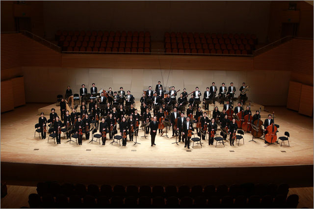 연주 : 성남시립교향악단(Seongnam Philharmonic Orchestra)