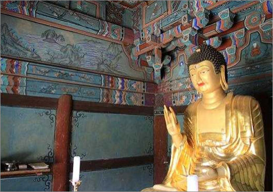 대구 동화사 수마제전 내부