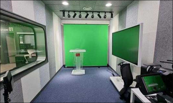 한국전통문화대학교 문화유산콘텐츠 제작실 내부