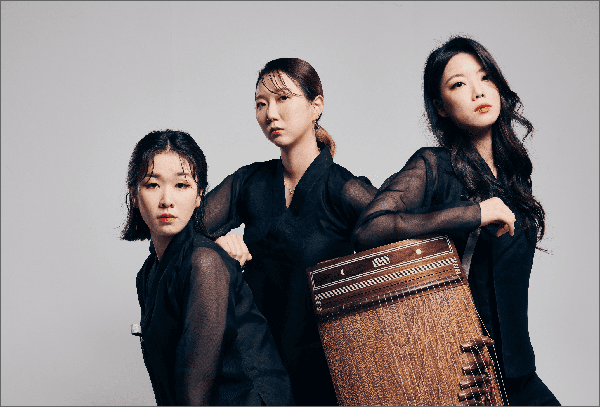 3명의 가야금 연주자로 구성된 ‘오드리’