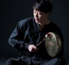 경기민요소리꾼 여성룡