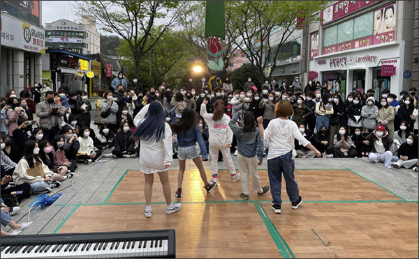 청소년 댄스버스킹 현장(참고 이미지)
