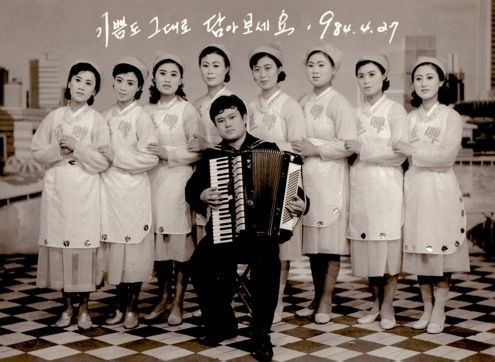 연변BC맥주 광고 1984년, ‘개혁개방’ 이후 광고사진이 처음으로 등장했다.