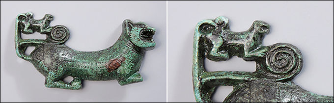 새끼를 태운 호랑이모양 띠고리, 청주 오송, 원삼국시대, 길이 11.4cm, 중앙문화재연구원