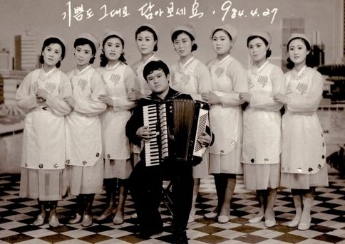 연변BC맥주 광고 1984년, ‘개혁개방’ 이후 광고사진이 처음으로 등장했다.