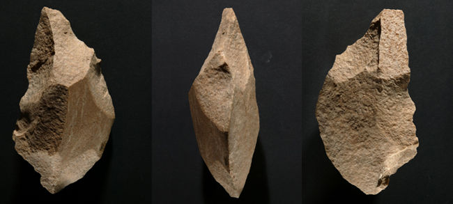 주먹도끼, 연천 전곡리 출토, 2007년, 구석기시대, 길이 23.6cm