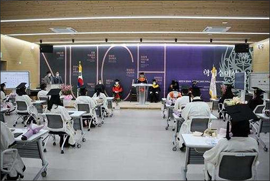한국전통문화대학교 학위수여식 모습